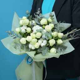 Bouquet ‹REDDISON› with peony roses and cotton