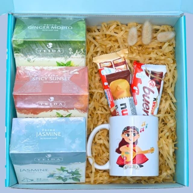 Tea & Chocolate Delight Gift Box